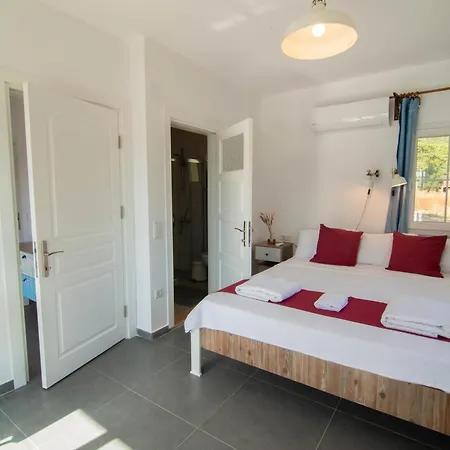 Lovely Villa With Private Pool Surrounded By Nature Near Dalyan شقة *