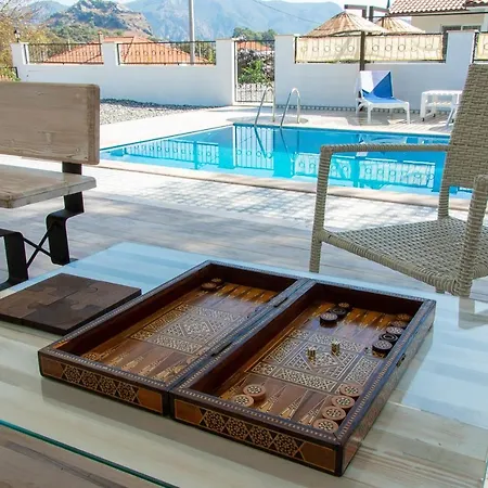 Lovely Villa With Private Pool Surrounded By Nature Near Dalyan شقة موجلا